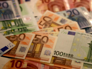 Evropská centrální banka varuje před hrozbami pro finanční stabilitu eurozóny